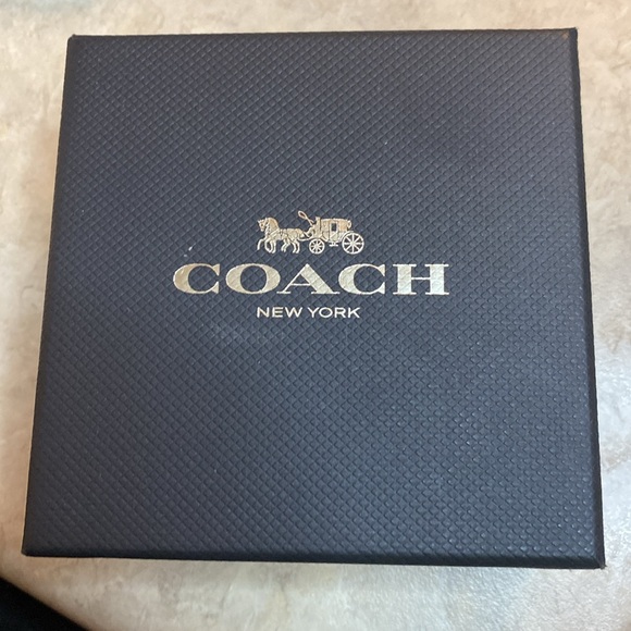 COACH Horse and Carriage and Circle Earrings - NWT - Picture 6 of 6